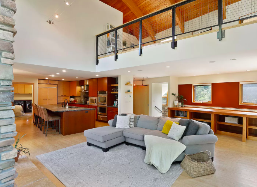 Baldwin, Wis. modern home for sale
